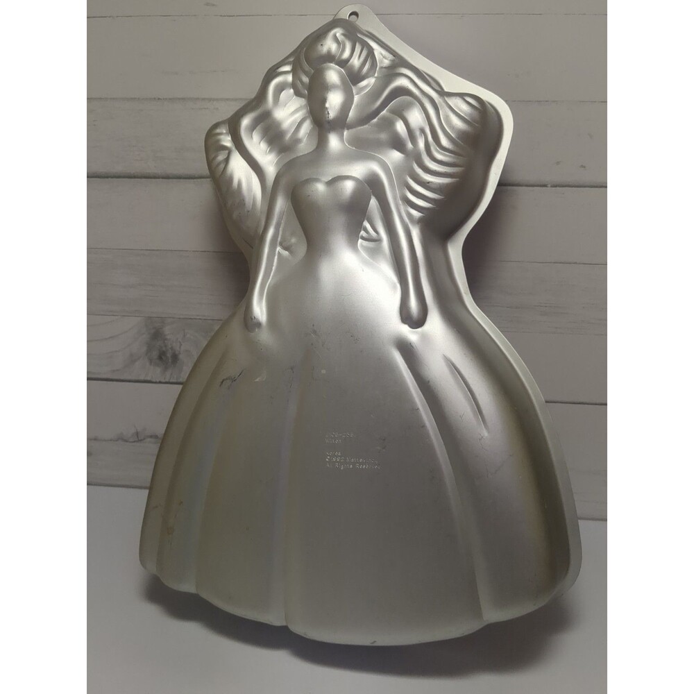 Wilton Barbie Princess Cake Pan 2105-2551 Vintage 1992 Aluminum Silver